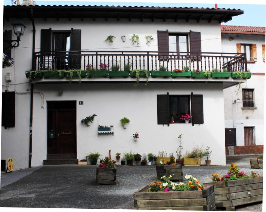 Casa Alaska Alsasua Exterior photo